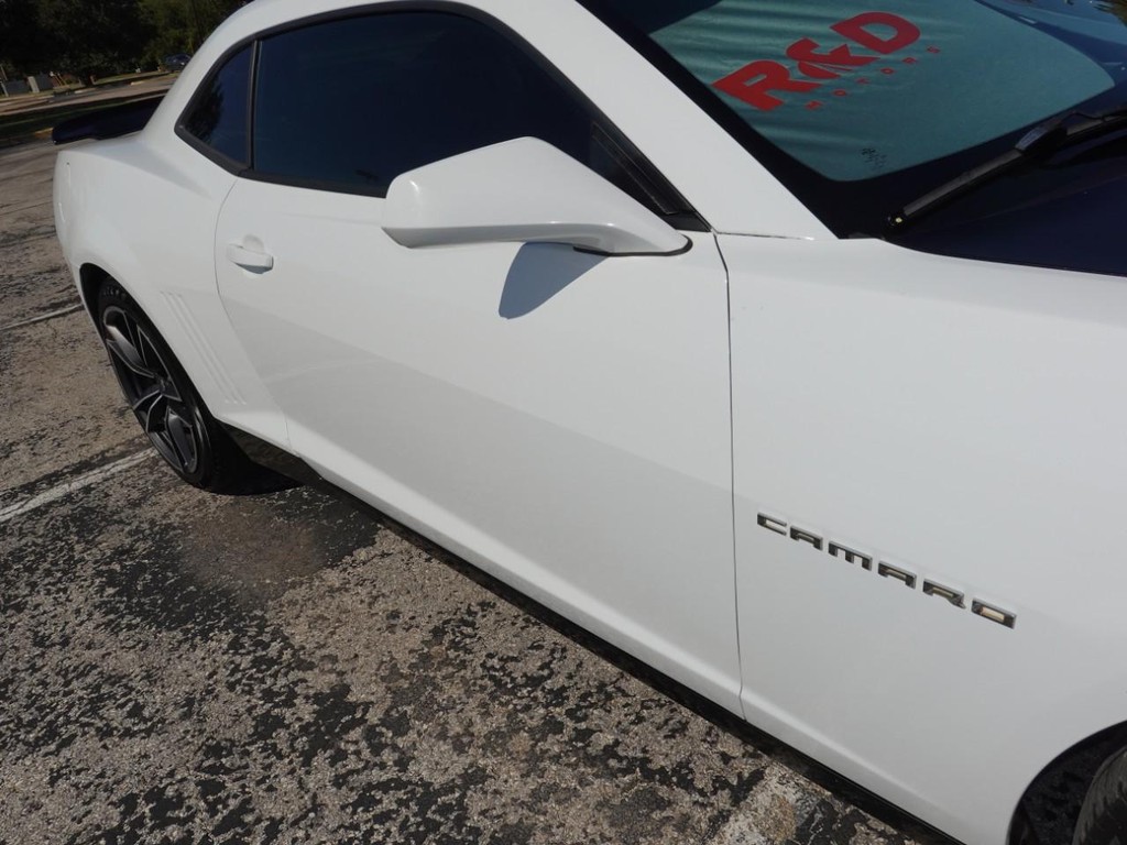 Chevrolet Camaro Vehicle Full-screen Gallery Image 11