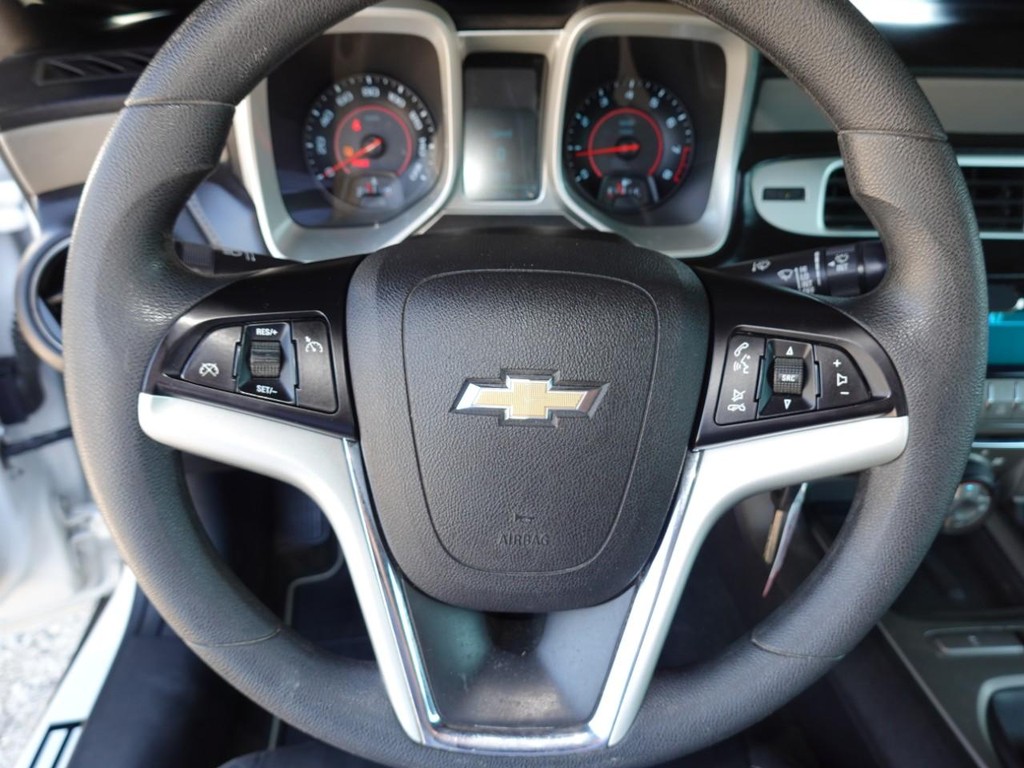 Chevrolet Camaro Vehicle Full-screen Gallery Image 13