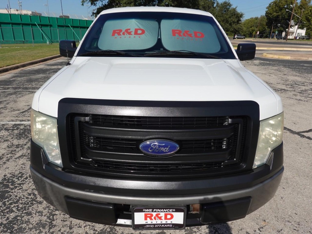 Ford F-150 Vehicle Full-screen Gallery Image 02