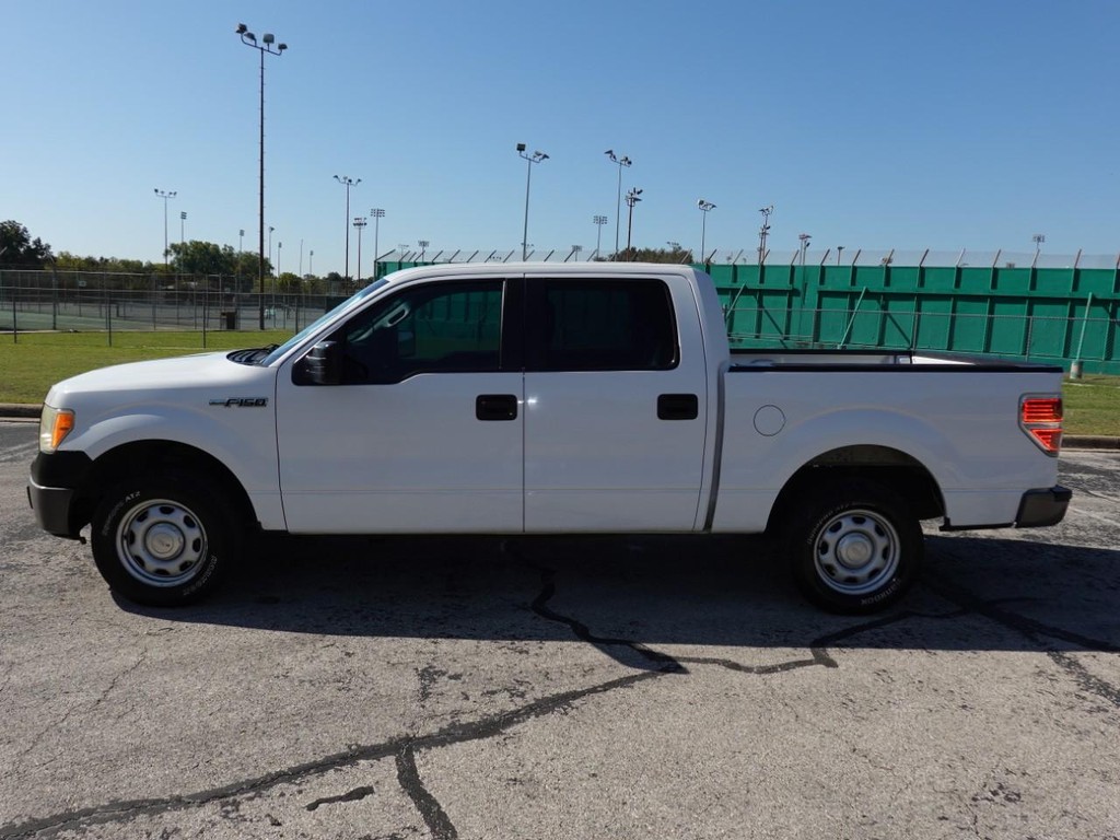 Ford F-150 Vehicle Full-screen Gallery Image 04
