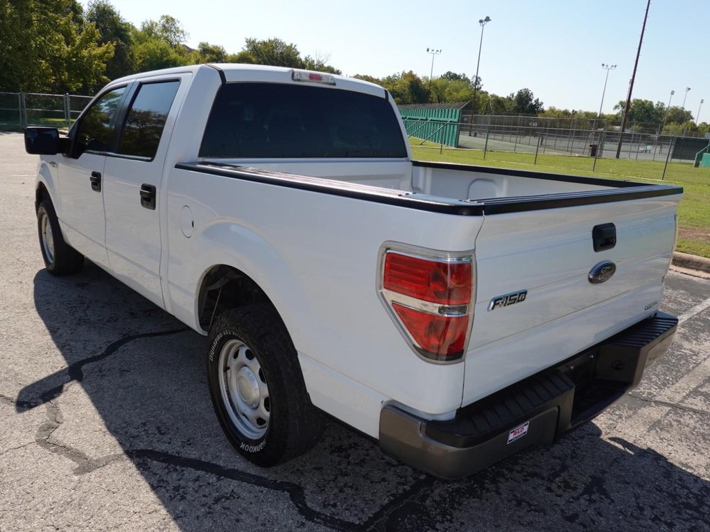 Ford F-150 Vehicle Full-screen Gallery Image 05