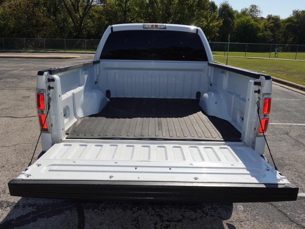 Ford F-150 Vehicle Full-screen Gallery Image 07
