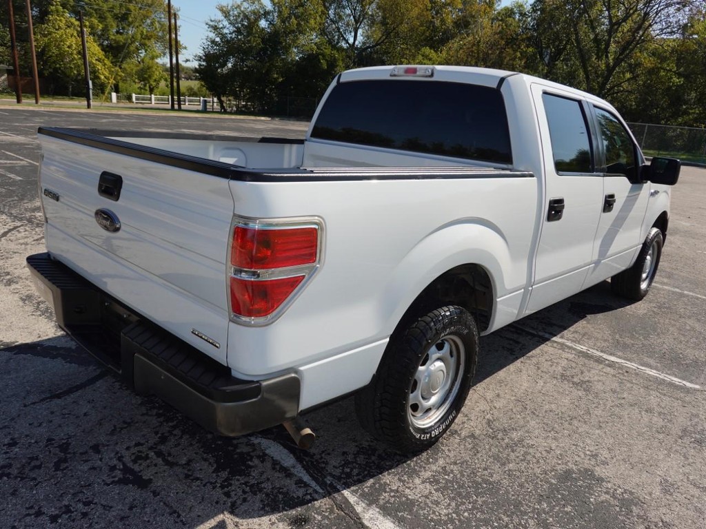 Ford F-150 Vehicle Full-screen Gallery Image 08