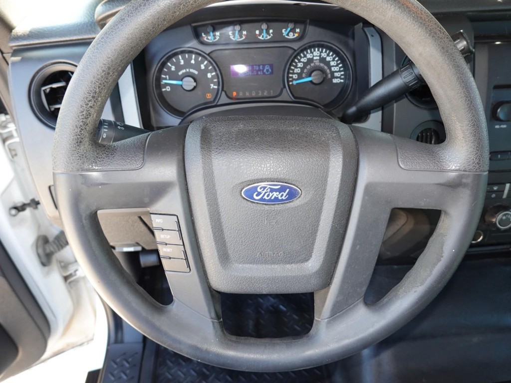 Ford F-150 Vehicle Full-screen Gallery Image 14