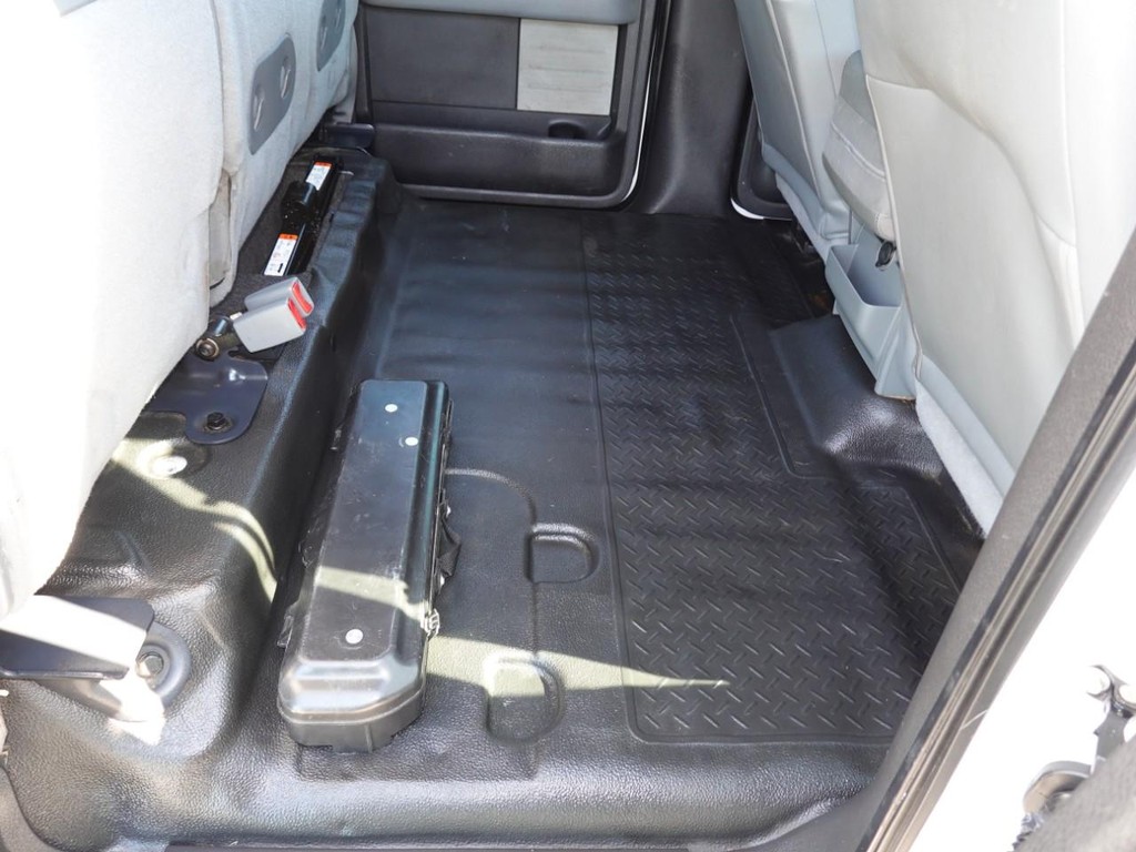 Ford F-150 Vehicle Full-screen Gallery Image 25
