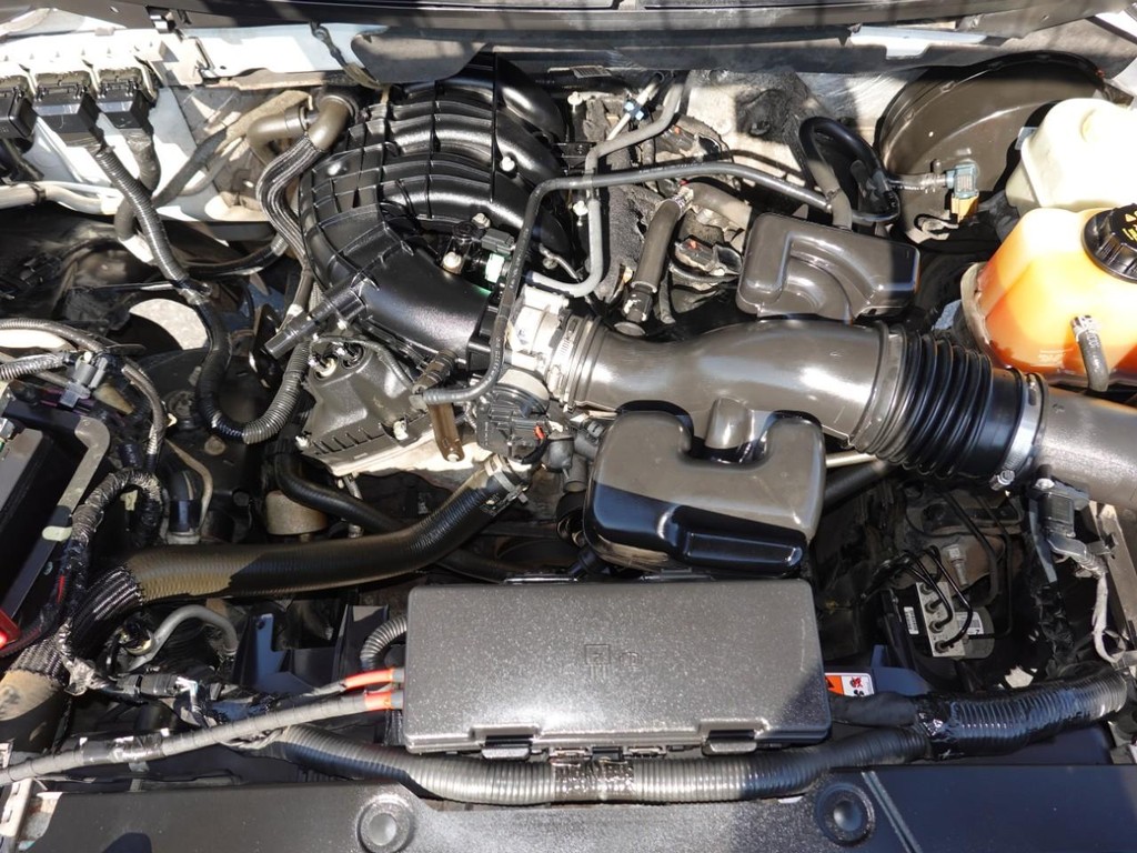 Ford F-150 Vehicle Full-screen Gallery Image 27
