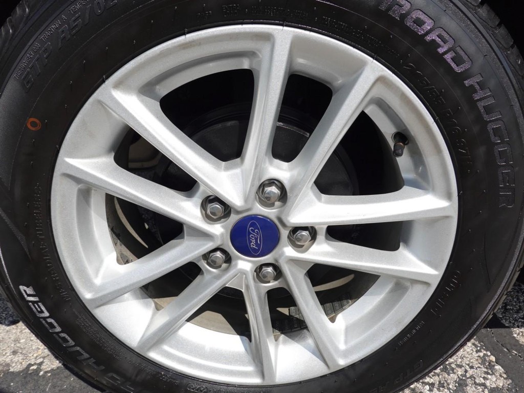 Ford Focus Vehicle Full-screen Gallery Image 09