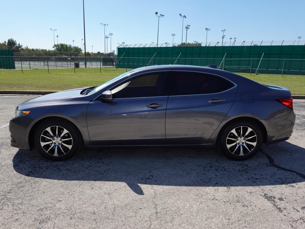 Acura TLX Vehicle Full-screen Gallery Image 04
