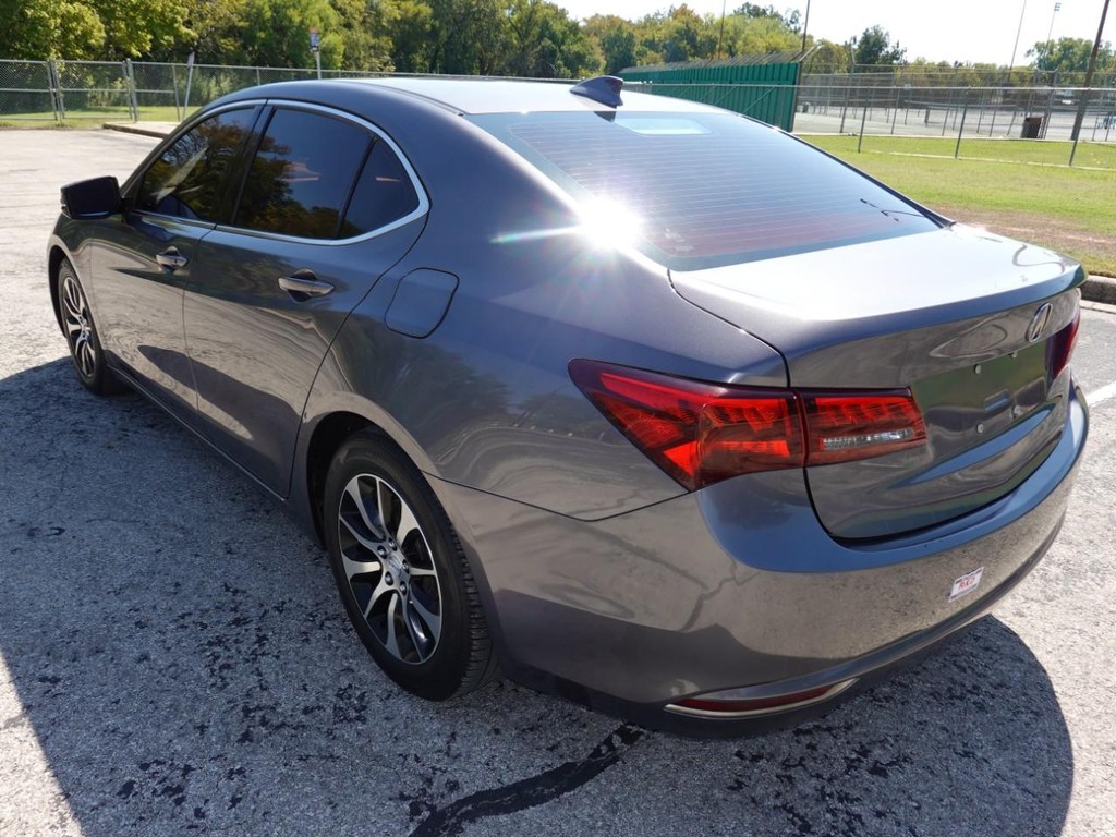 Acura TLX Vehicle Full-screen Gallery Image 05