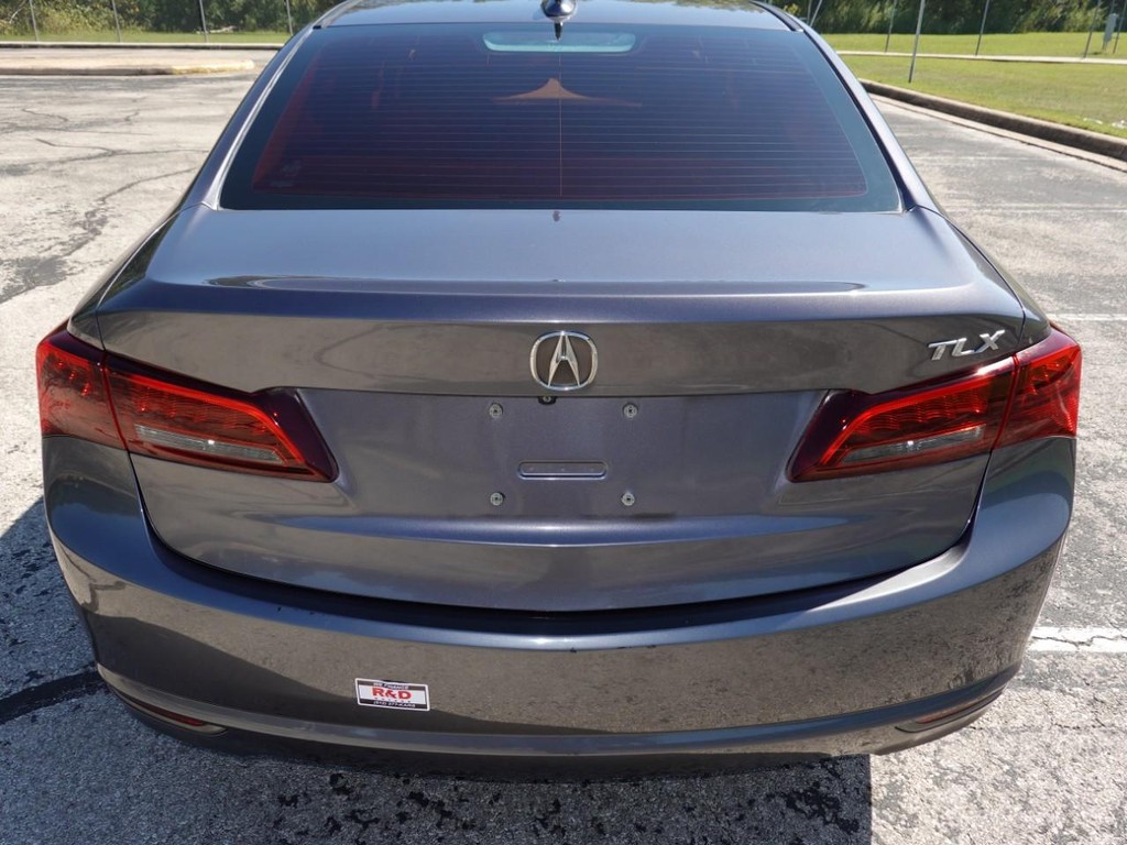 Acura TLX Vehicle Full-screen Gallery Image 06