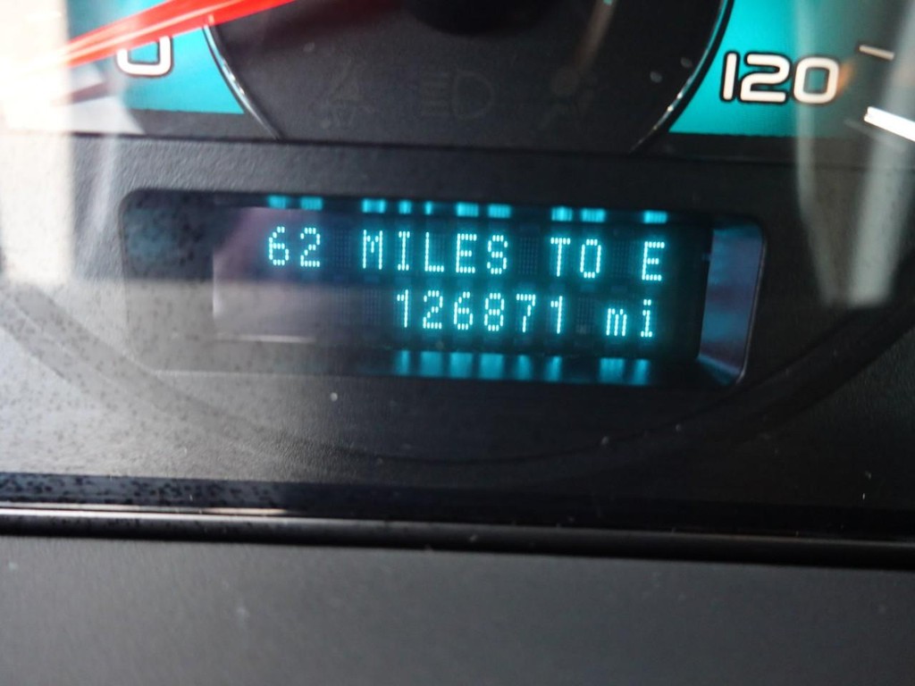 Ford Fusion Vehicle Full-screen Gallery Image 12