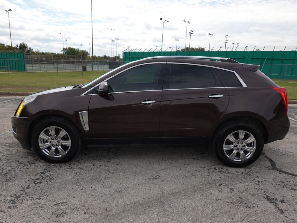 Cadillac SRX Vehicle Full-screen Gallery Image 04