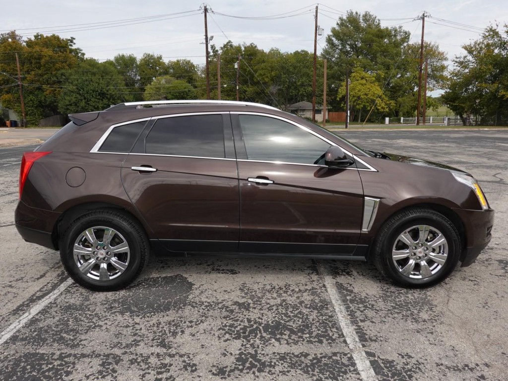 Cadillac SRX Vehicle Full-screen Gallery Image 08