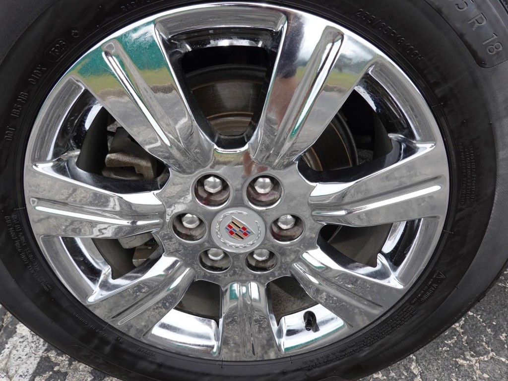 Cadillac SRX Vehicle Full-screen Gallery Image 09