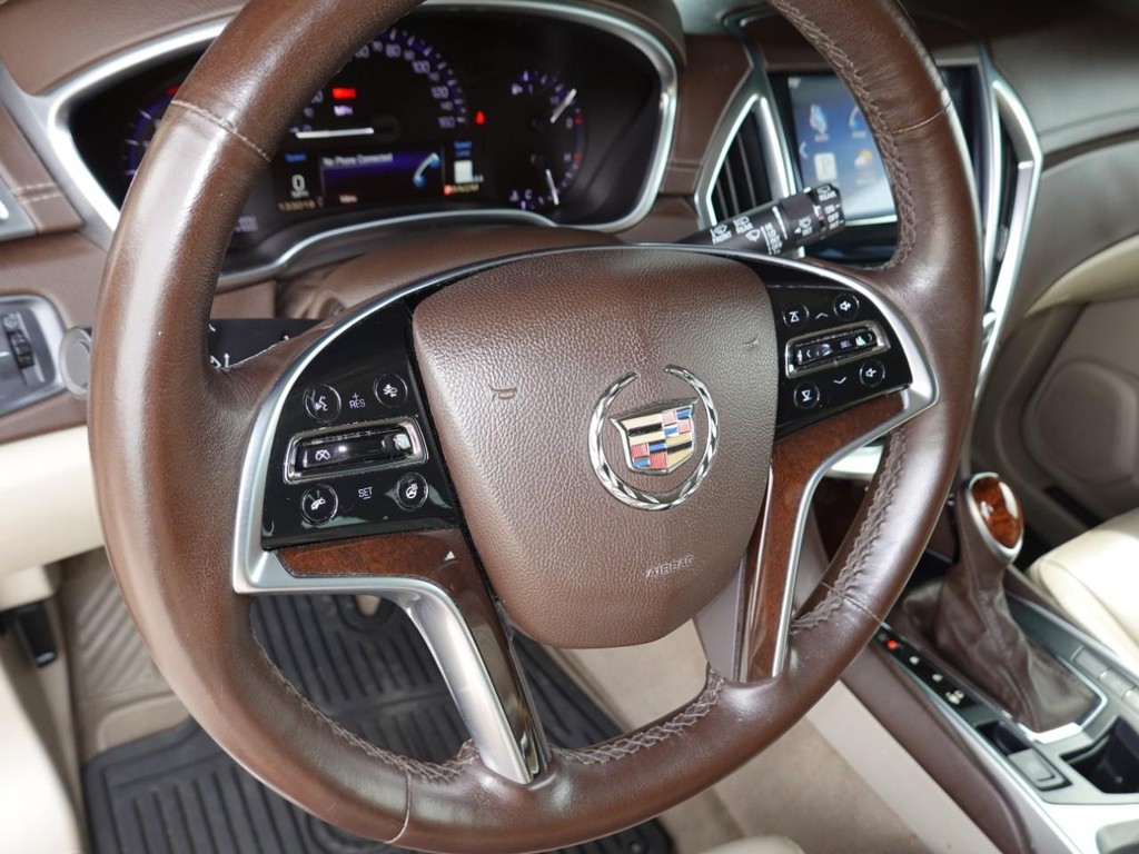 Cadillac SRX Vehicle Full-screen Gallery Image 13