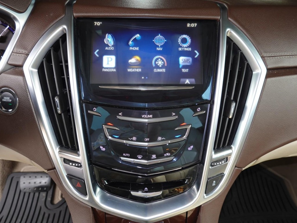 Cadillac SRX Vehicle Full-screen Gallery Image 14