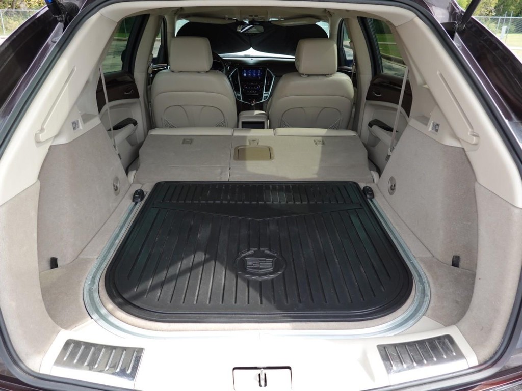 Cadillac SRX Vehicle Full-screen Gallery Image 28