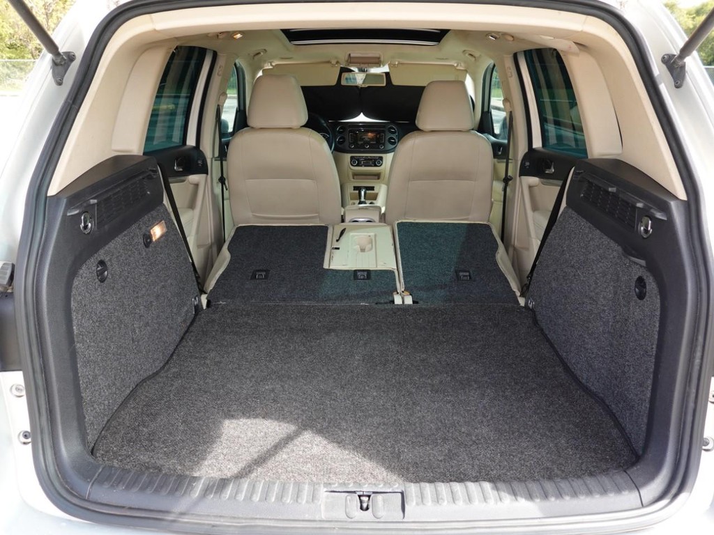 Volkswagen Tiguan Vehicle Full-screen Gallery Image 26