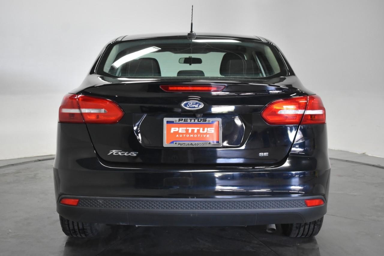 2017 Shadow Black Ford Focus SE FWD Sedan