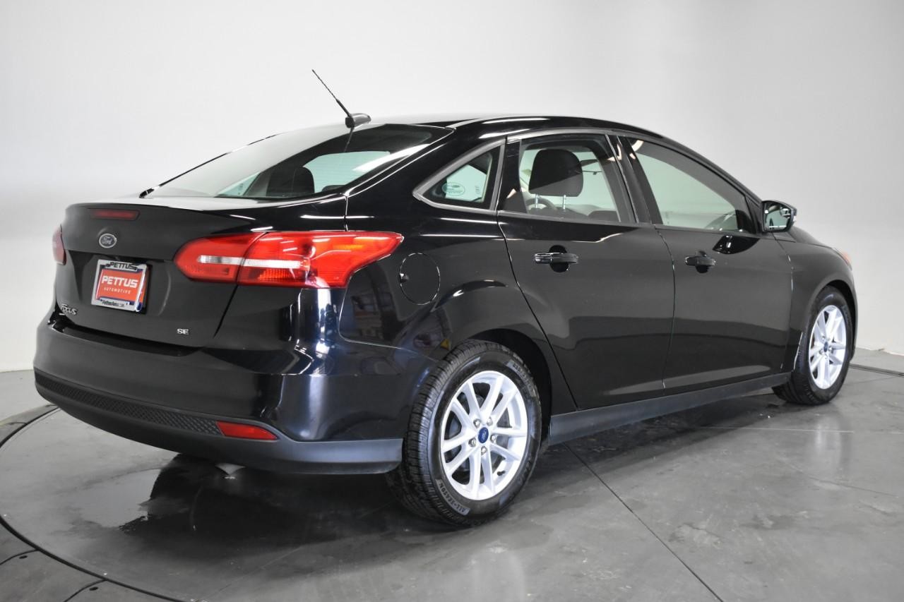 2017 Shadow Black Ford Focus SE FWD Sedan