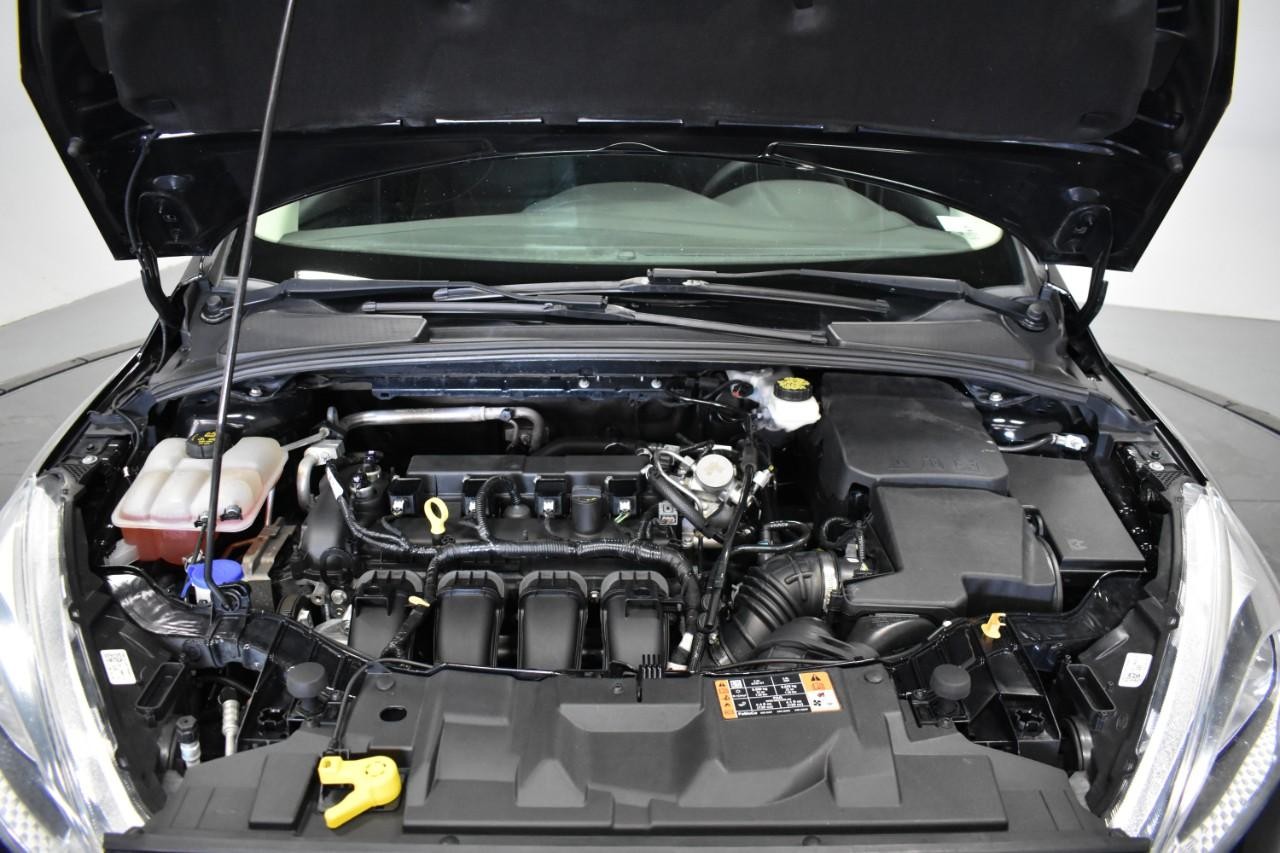 2017 Shadow Black Ford Focus SE FWD Sedan