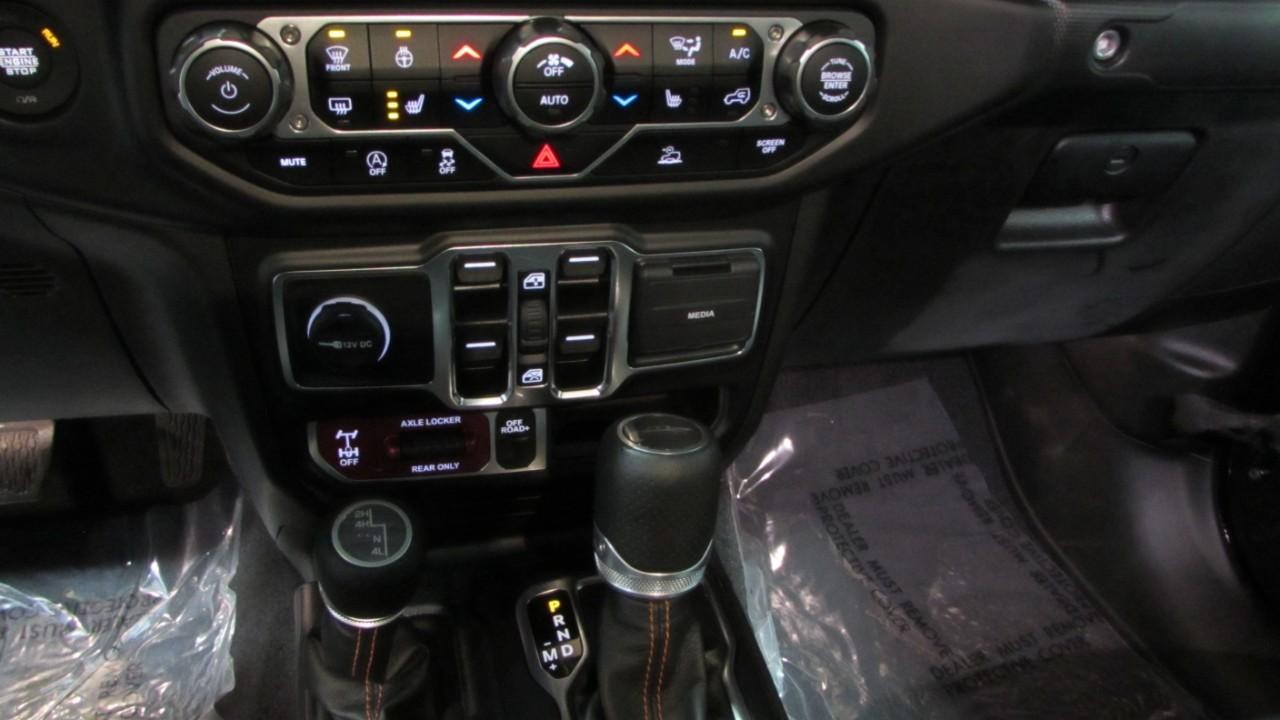 2023 Black Clearcoat Jeep Gladiator Mojave 4X4 Truck