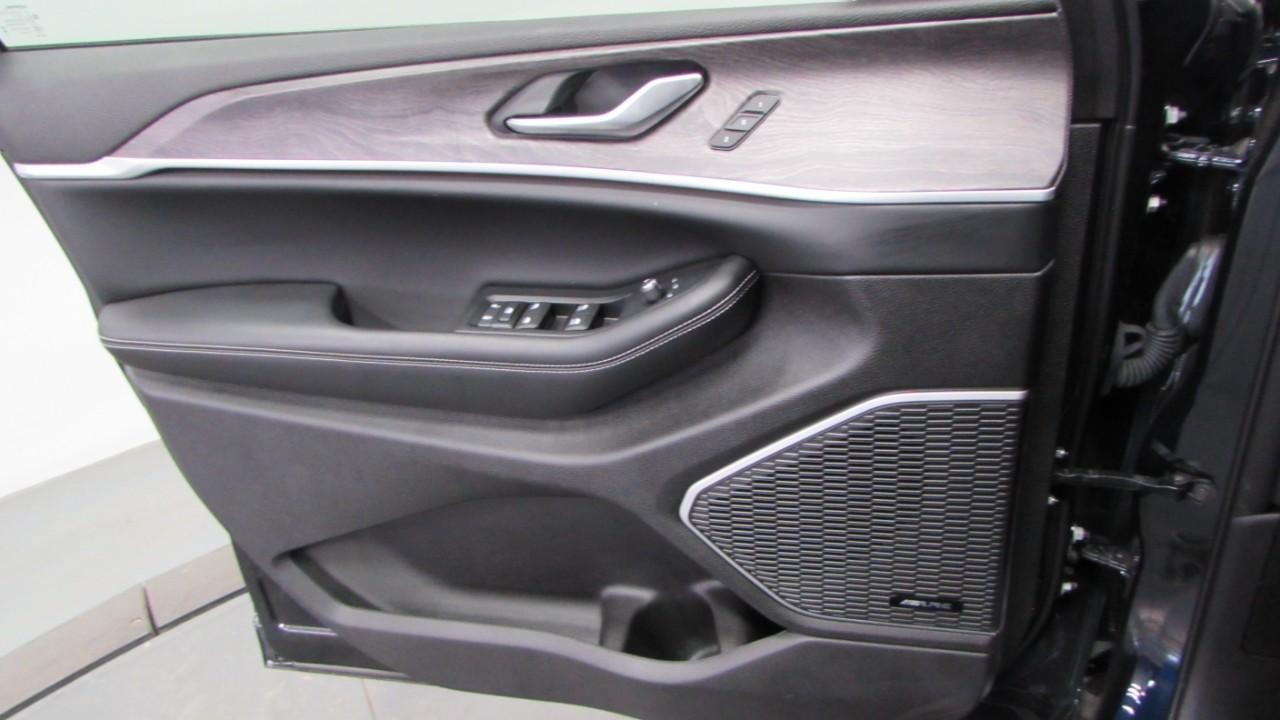 2023 Midnight Sky Jeep Grand Cherokee Limited 4X4 SUV