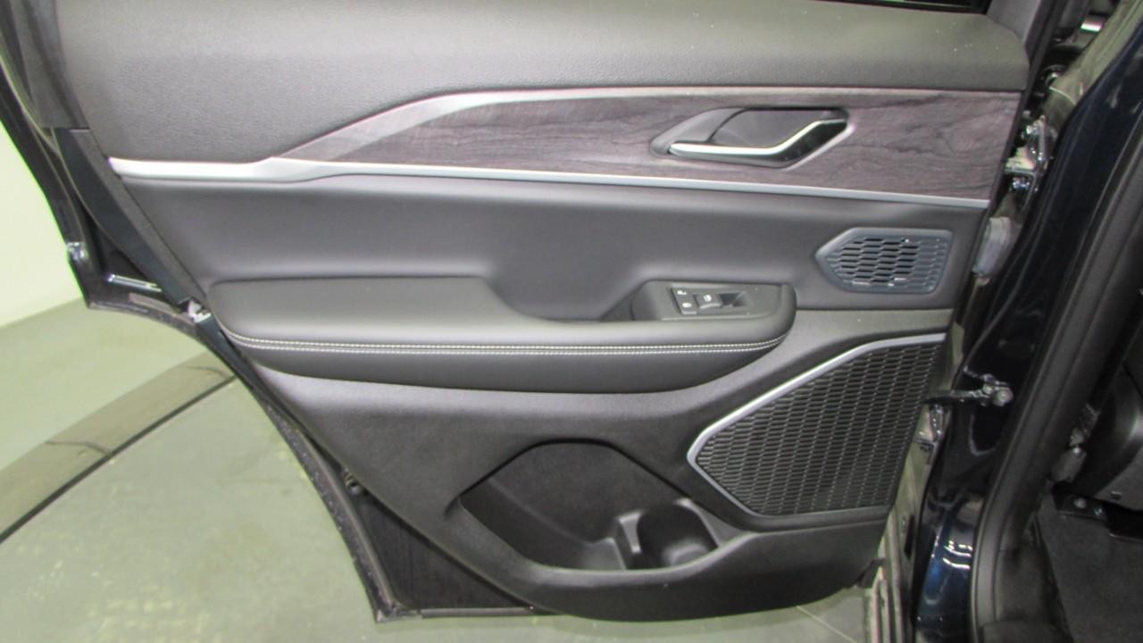 2023 Midnight Sky Jeep Grand Cherokee Limited 4X4 SUV