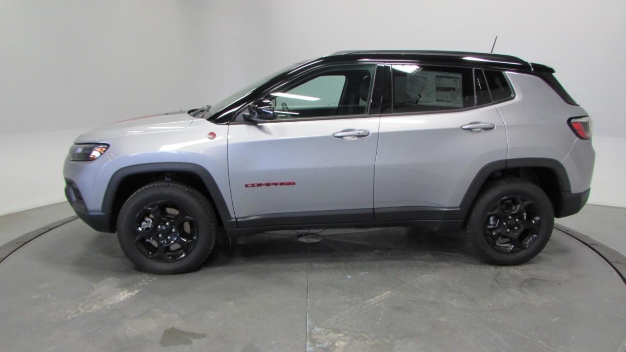 2024 Billet Silver Jeep Compass Trailhawk 4X4 SUV