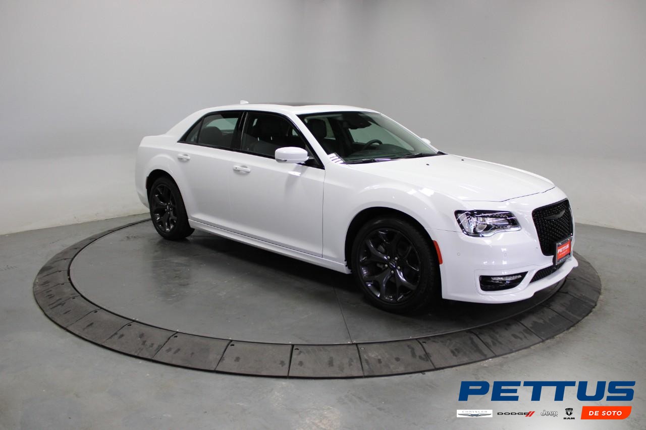 2023 Bright White Clearcoat Chrysler 300 Touring Sedan