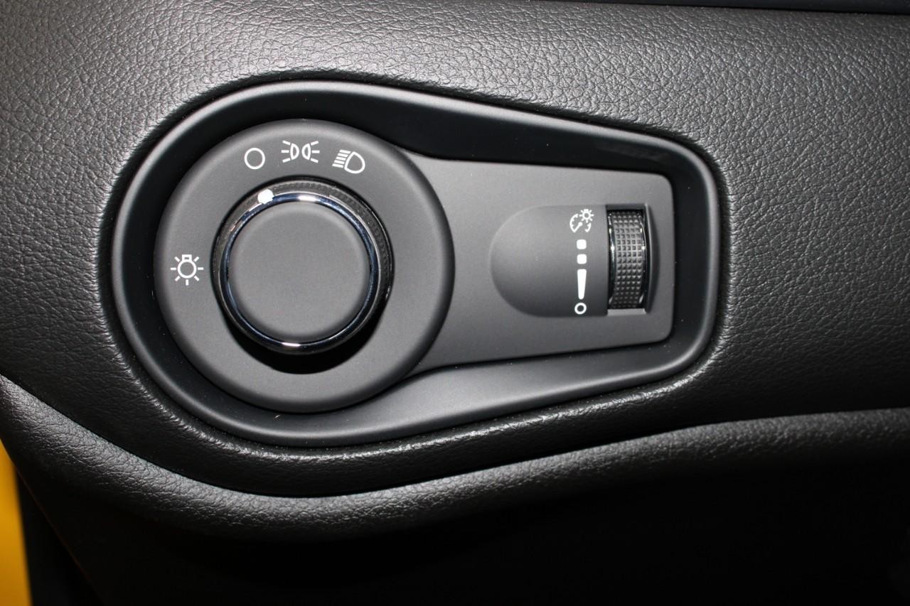 2023 Solar Yellow Clearcoat Jeep Renegade Latitude 4X4 SUV