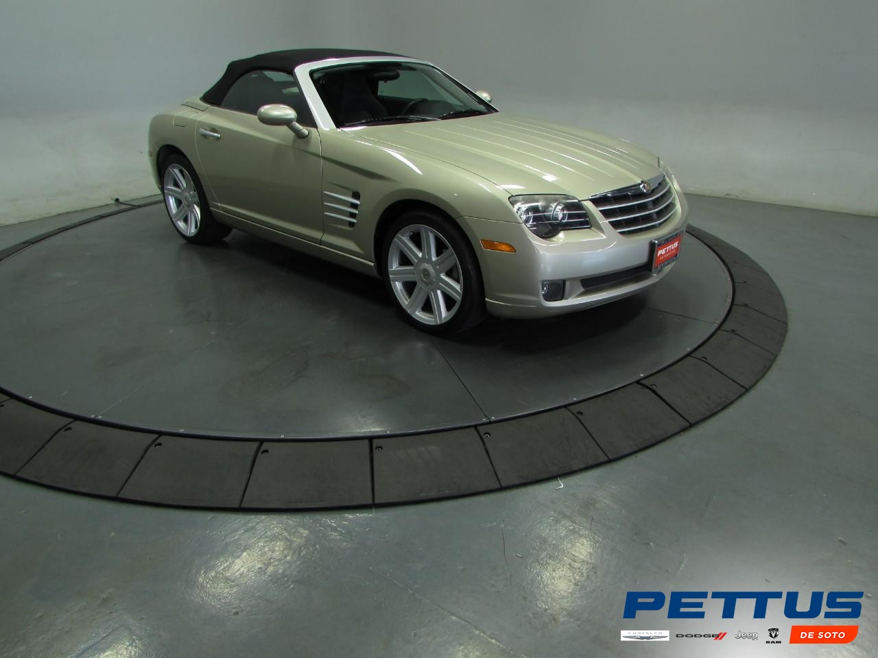 The 2006 Chrysler Crossfire Limited photos