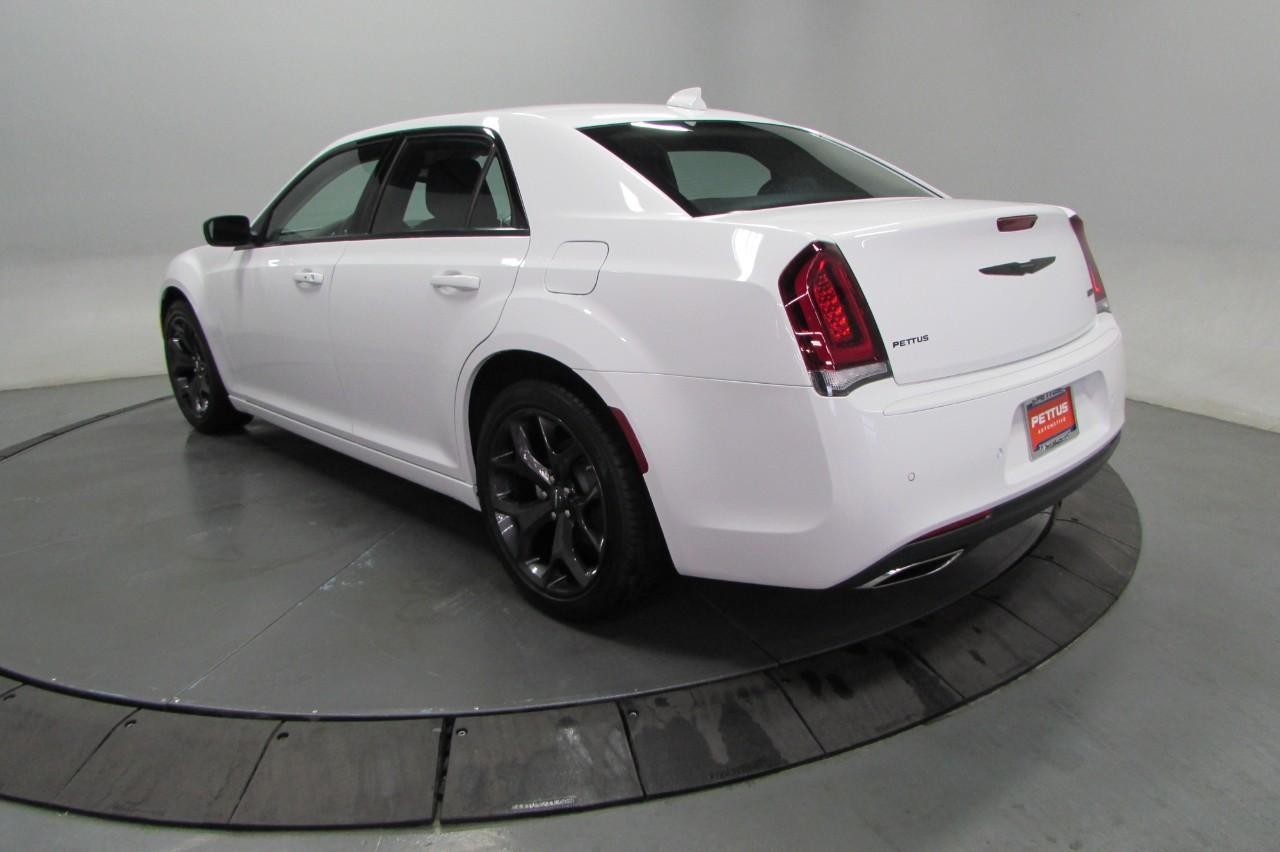 2023 Bright White Clearcoat Chrysler 300 Touring RWD Sedan