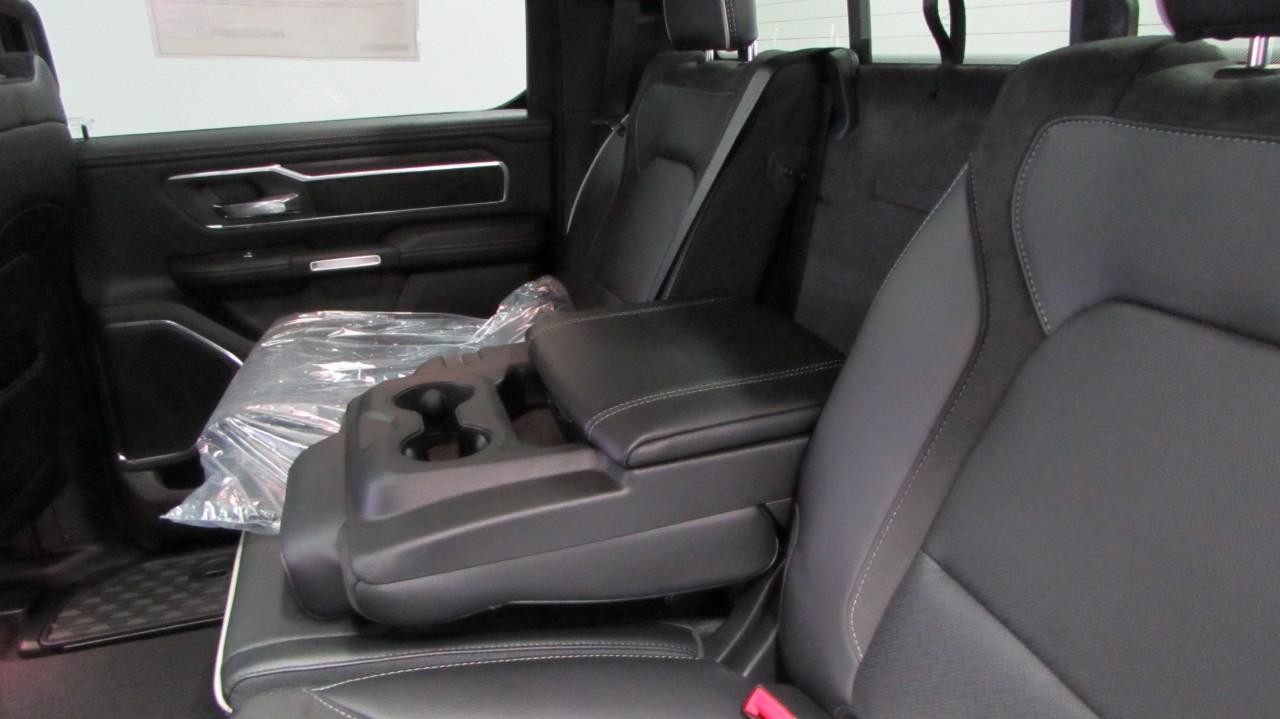 2025 Diam Black Ram 1500 Laramie 4X4 Truck
