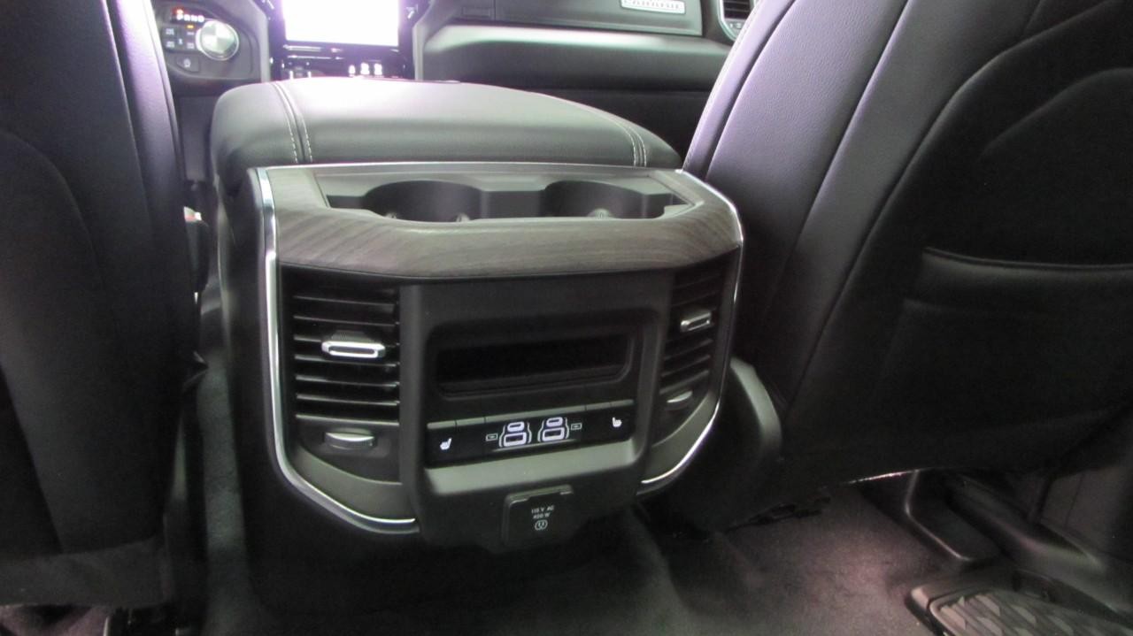 2025 Diam Black Ram 1500 Laramie 4X4 Truck