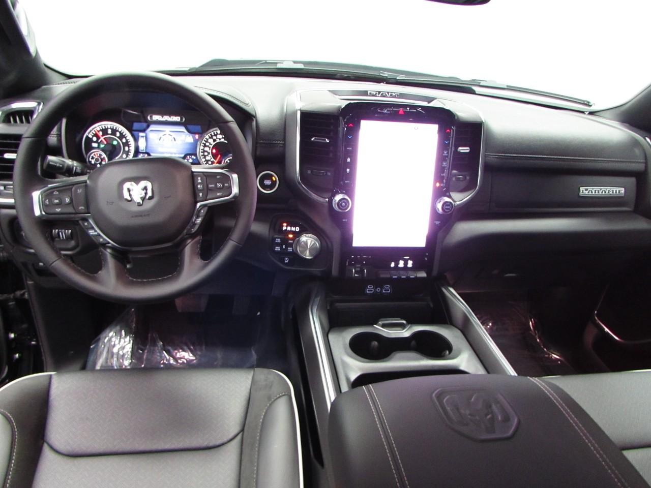 2025 Diam Black Ram 1500 Laramie 4X4 Truck