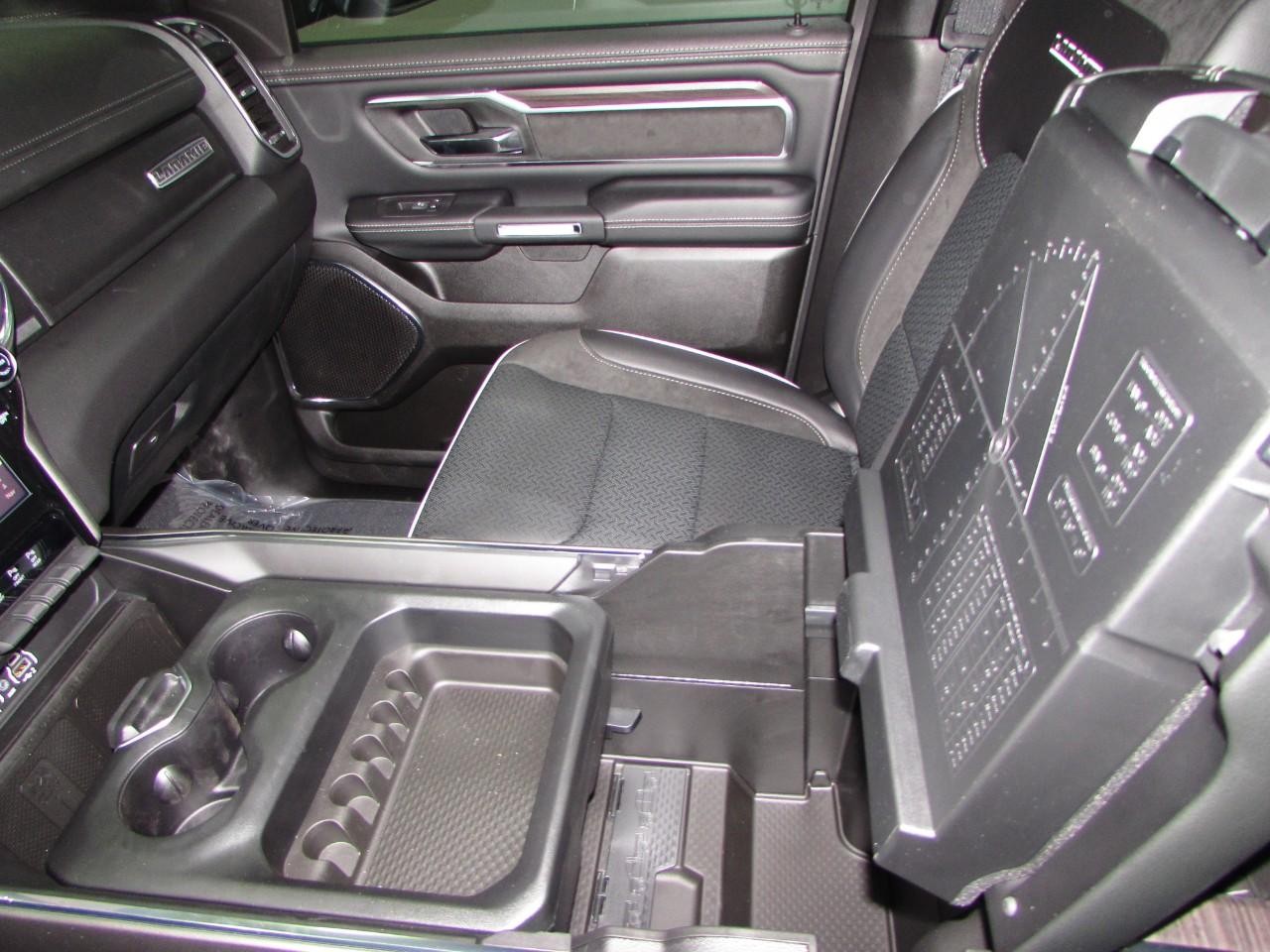 2025 Diam Black Ram 1500 Laramie 4X4 Truck