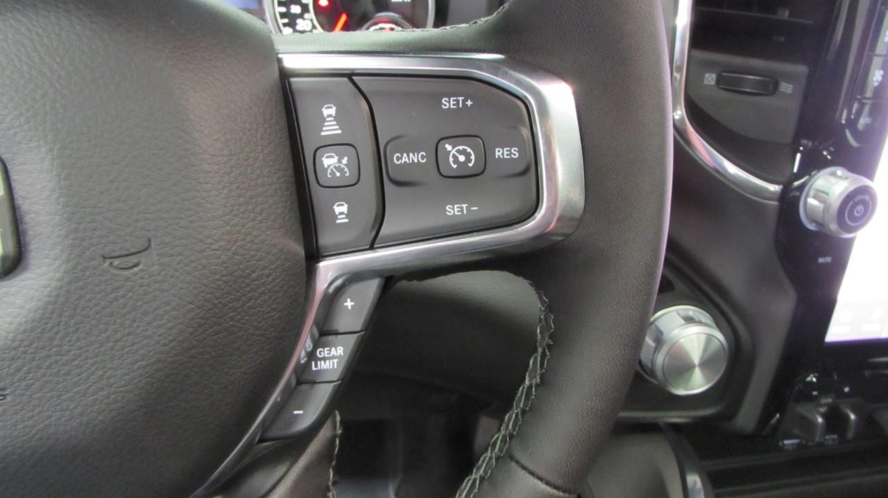 2025 Diam Black Ram 1500 Laramie 4X4 Truck