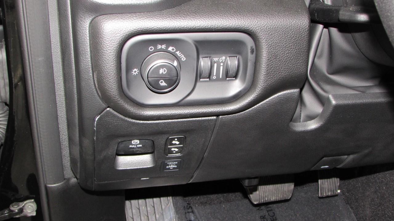 2025 Diam Black Ram 1500 Laramie 4X4 Truck