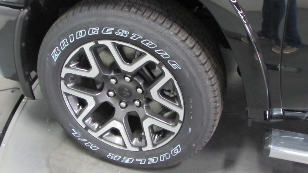 2025 Diam Black Ram 1500 Laramie 4X4 Truck