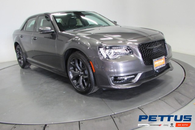 more details - chrysler 300