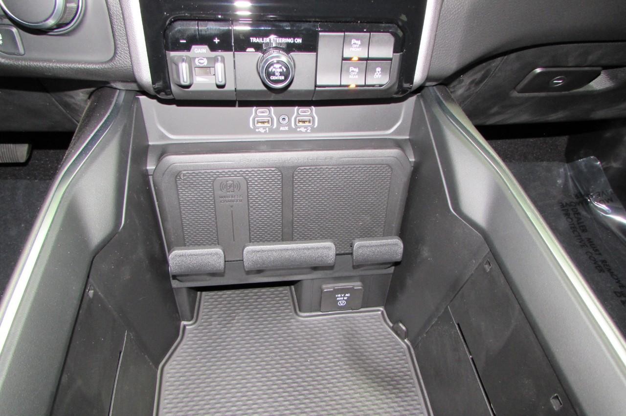 2025 Billet Silver Metallic Clearcoat Ram 1500 Big Horn/Lone Star 4X4 Truck