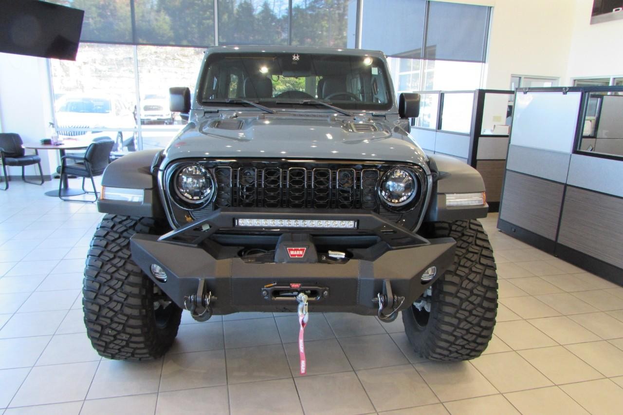 2024 Anvil Clear Coat Jeep Wrangler 4xe Willys 4xe 4X4 SUV