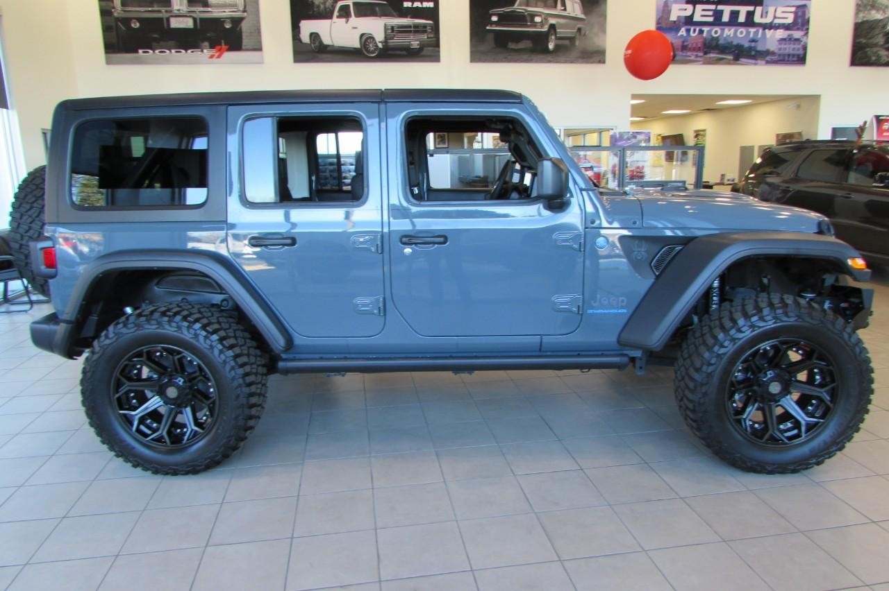 2024 Anvil Clear Coat Jeep Wrangler 4xe Willys 4xe 4X4 SUV