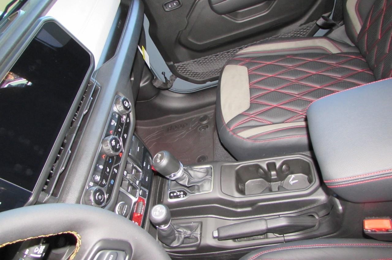2024 Anvil Clear Coat Jeep Wrangler 4xe Willys 4xe 4X4 SUV