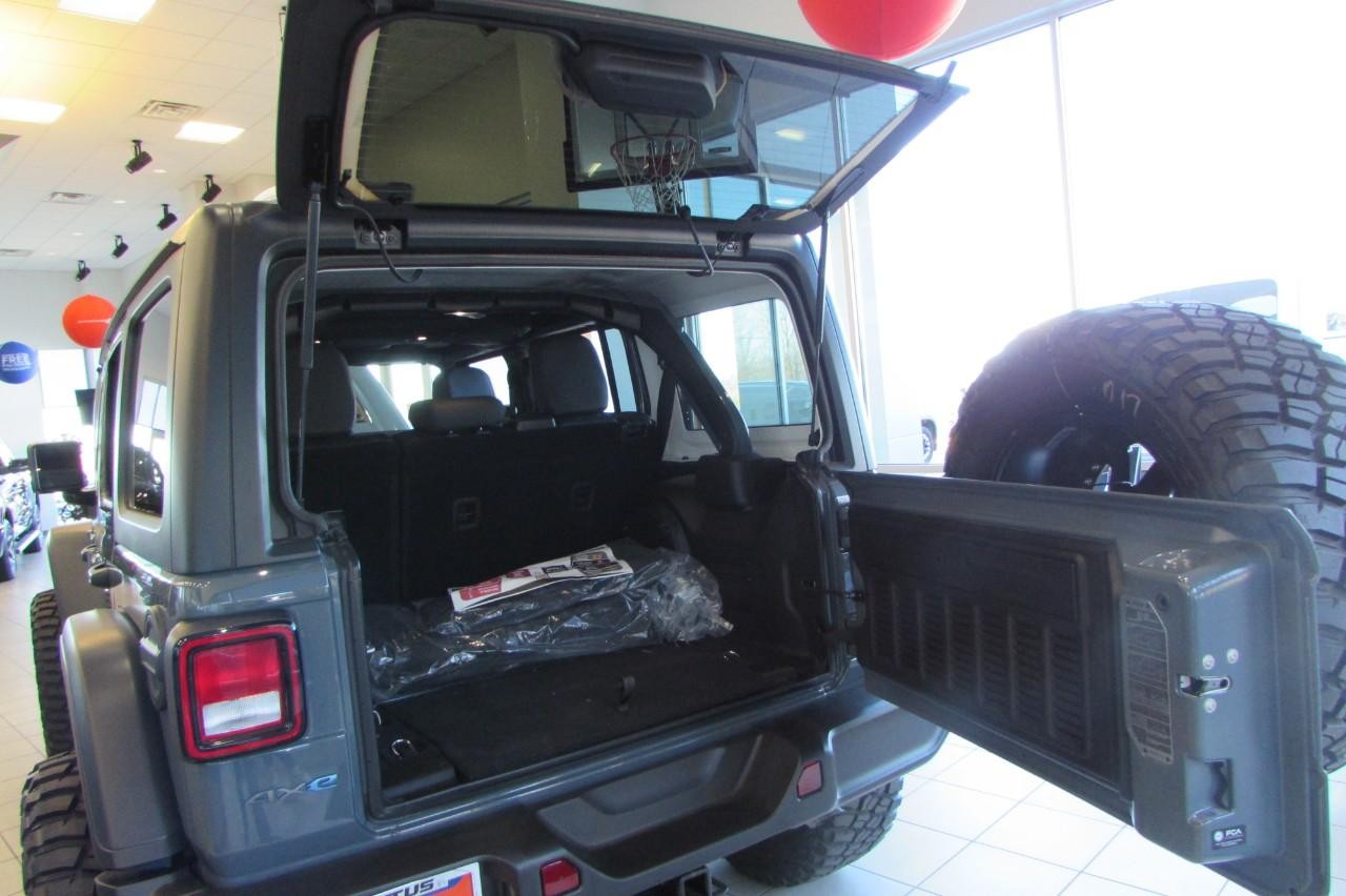 2024 Anvil Clear Coat Jeep Wrangler 4xe Willys 4xe 4X4 SUV