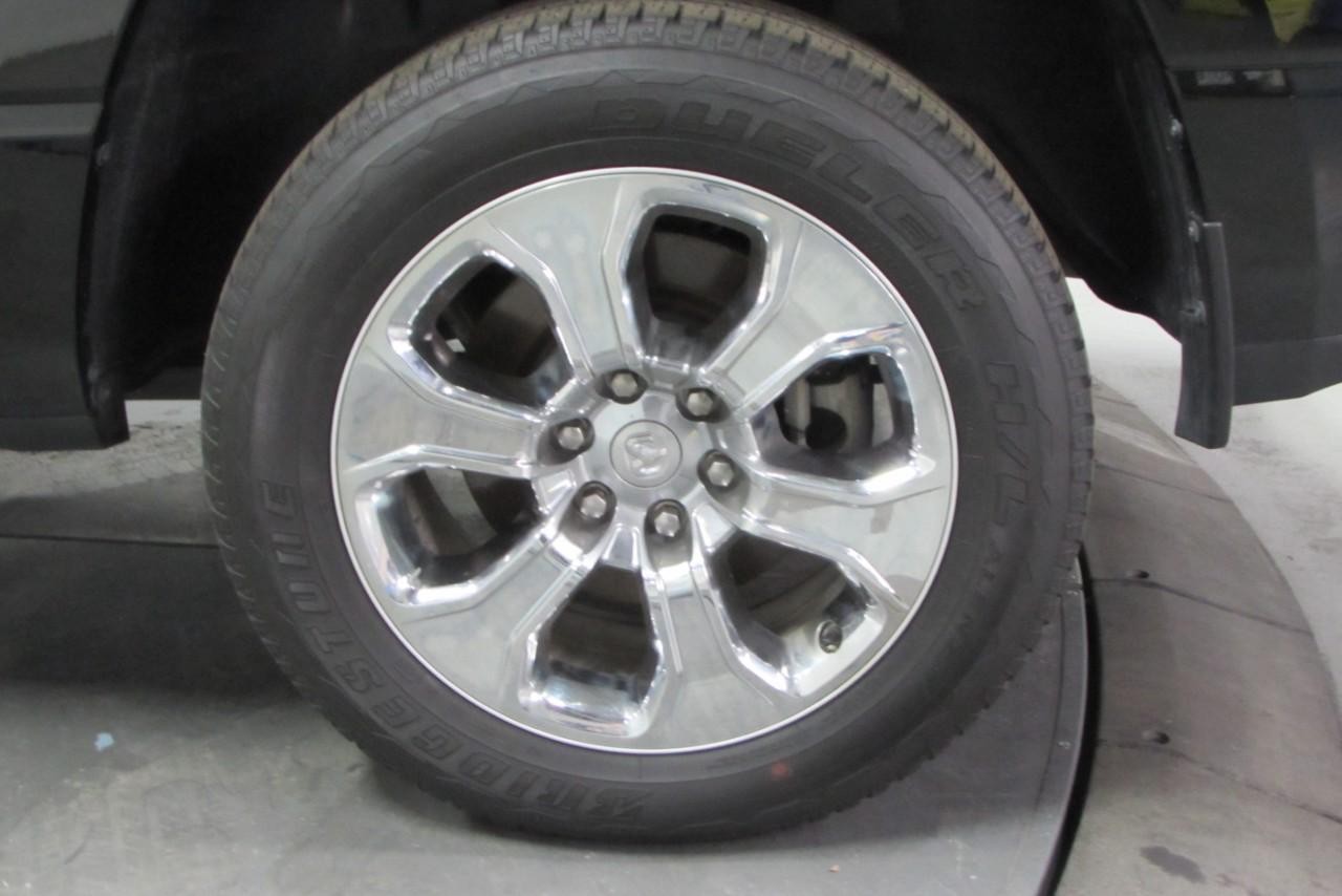 2022 Diamond Black Crystal Pearlcoat Ram 1500 Big Horn/Lone Star 4X4 Truck