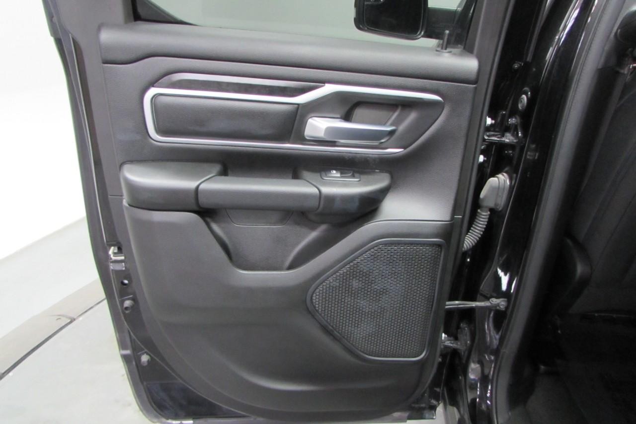 2022 Diamond Black Crystal Pearlcoat Ram 1500 Big Horn/Lone Star 4X4 Truck