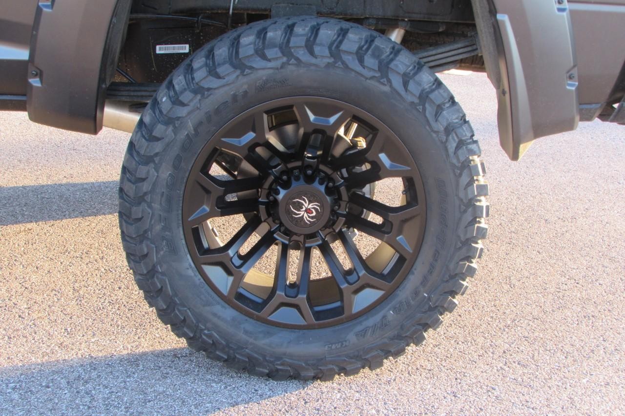 2024 Diamond Black Crystal Pearlcoat Ram 3500 Laramie 4X4 Truck