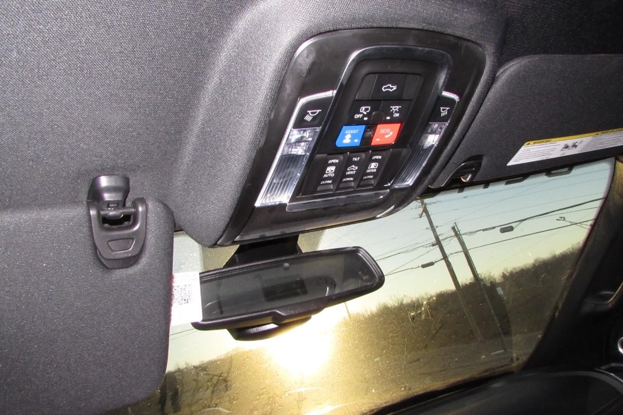 2024 Diamond Black Crystal Pearlcoat Ram 3500 Laramie 4X4 Truck